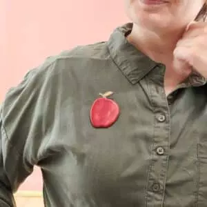 broche pomme d'amour